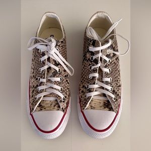 Custom Converse ⭐️ All Star Sneakers US size 7.5